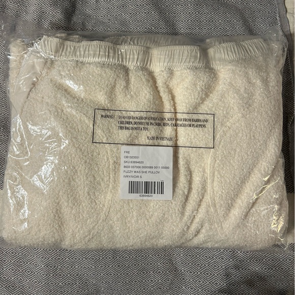 Free People Fuzzy Was She Fleece Pullover - Picture 6 of 6